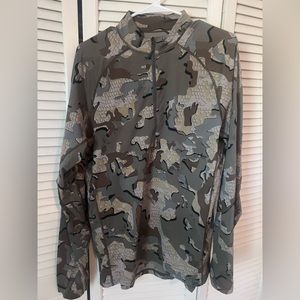 Like new KUIU Peloton 118 Zip-T